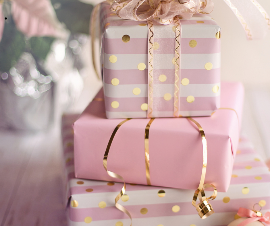 What to Spend on a Wedding Gift